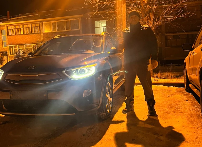 Kia Stonik, 2021